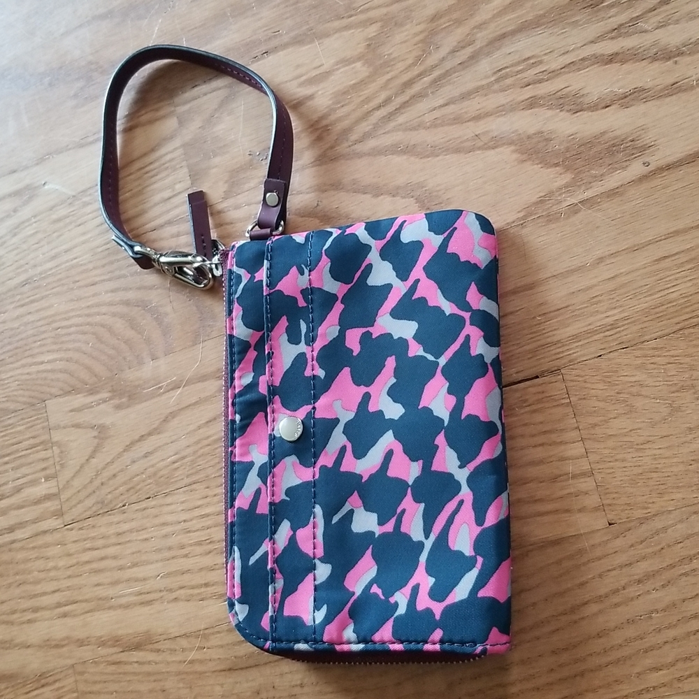 Fossil • wristlet